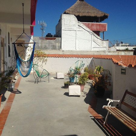 Hostal Plaza Isla Mujeres Buitenkant foto